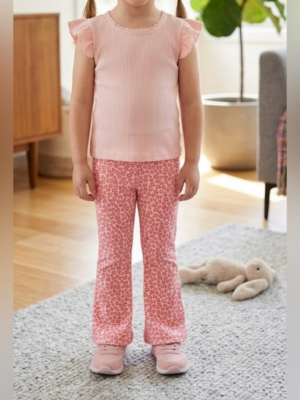 btween Pink Ruffle-Sleeve Top & Pink Leopard